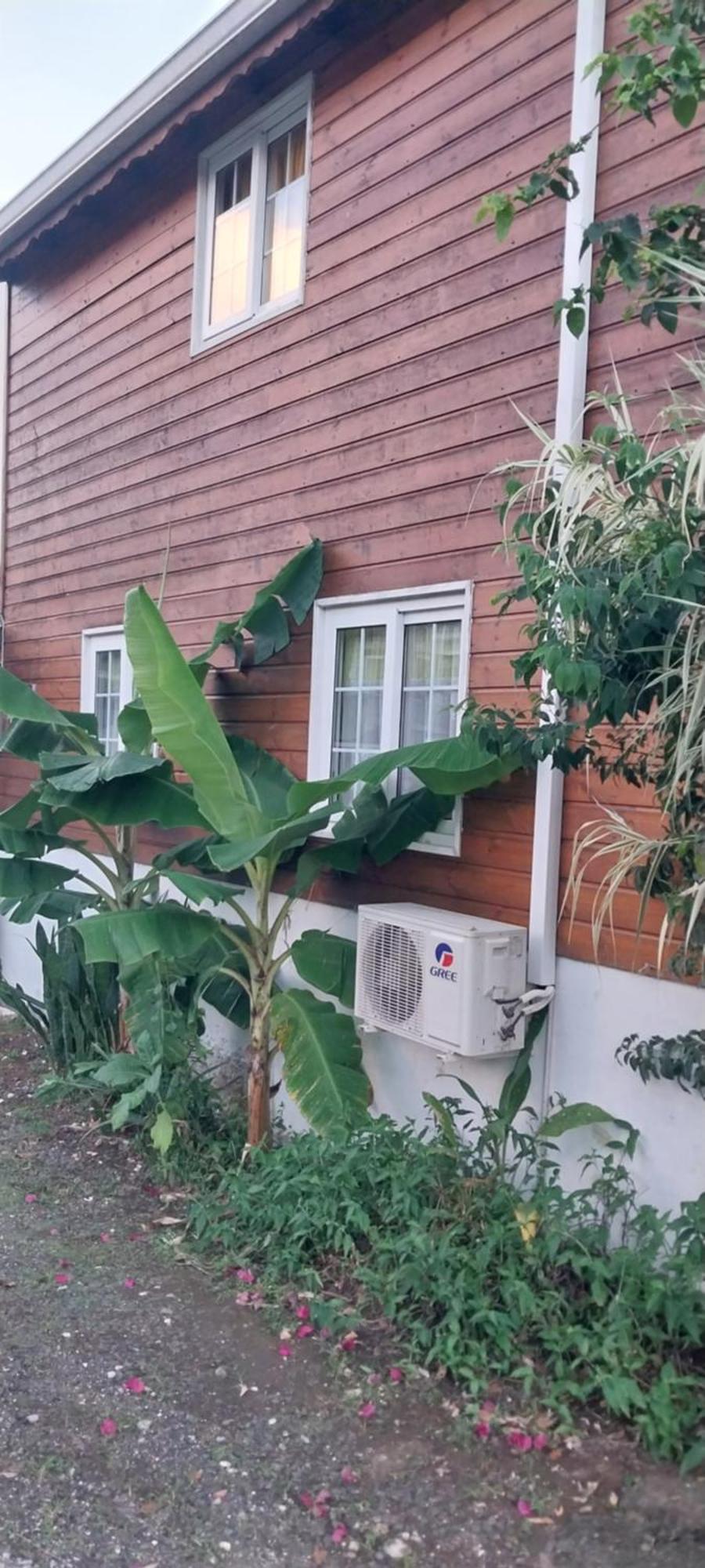 Le Cosy Bungalow De Lili / 5Min De L'Aeroport Les Abymes Eksteriør billede